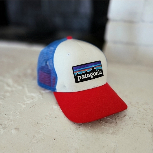 meet On Wilder Seas - Picture 6 of 10